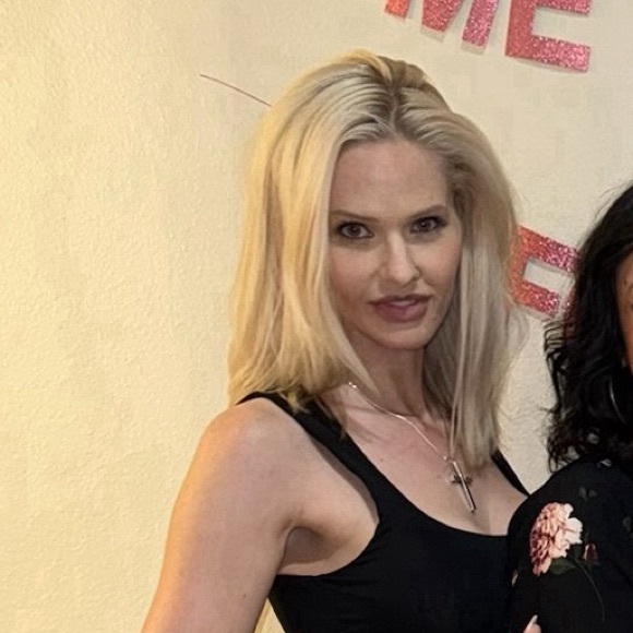 I’m Emily - Picture 5 of 9